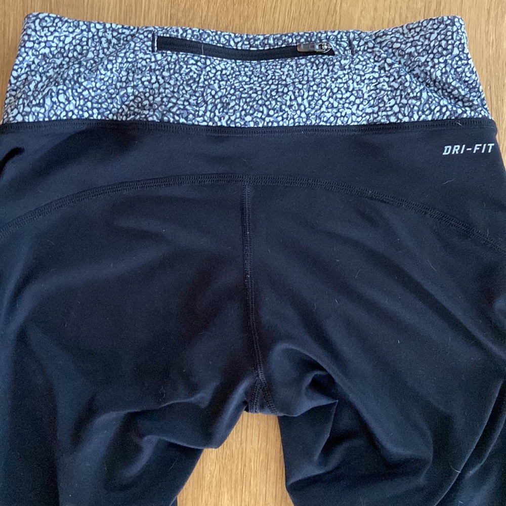 Nike Dri-Fit Running Cropped Leggings - Picture 8 of 10